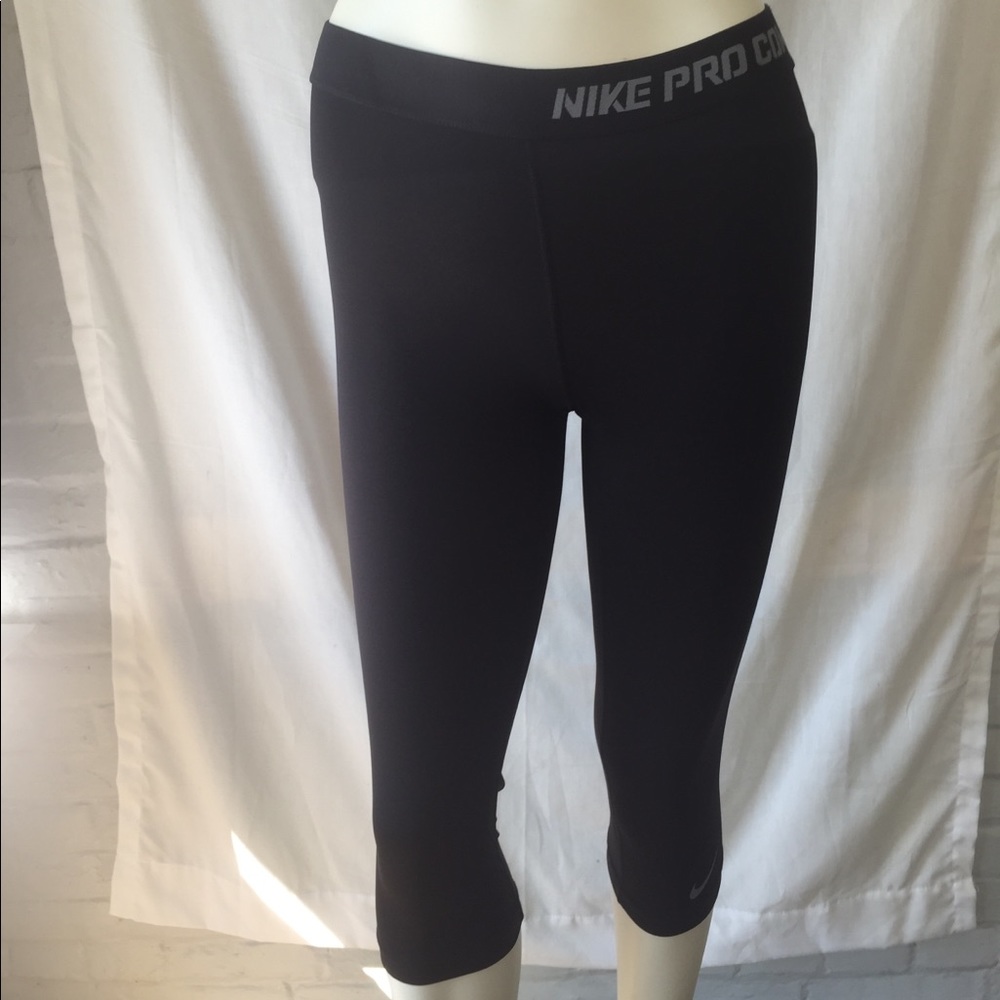 Nike pro Capri size medium